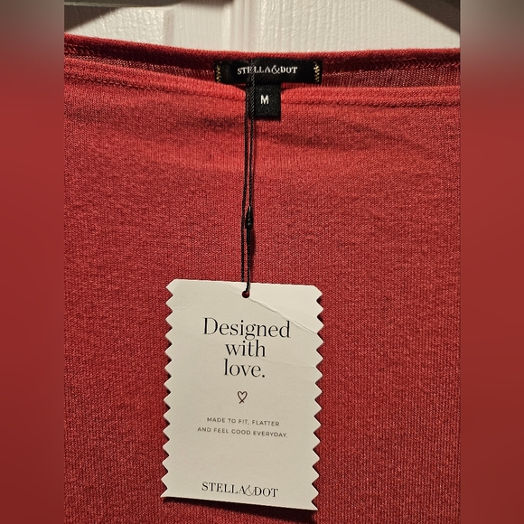 NWT Stella & Dot Asymmetrical top. Pink (M) - Picture 4 of 4